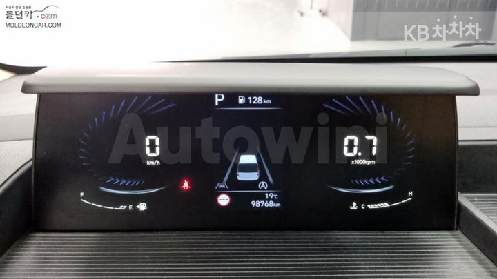 Hyundai Staria 2022 — 5