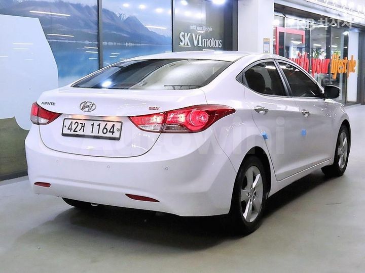 Hyundai Avante 2014 — 4
