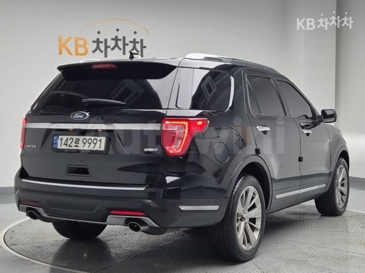 Ford Explorer 2018 — 3