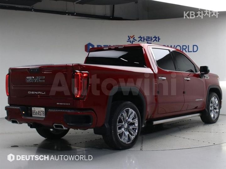 GMC Sierra 2023 — 3