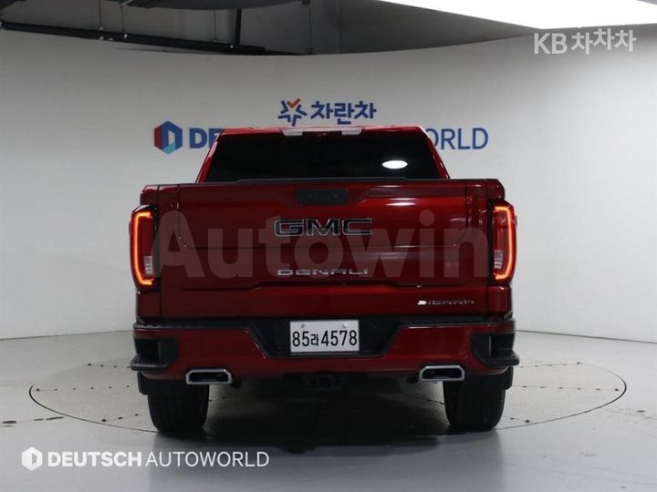 GMC Sierra 2023 — 4