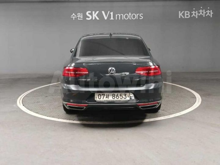 Volkswagen Passat 2018 — 4