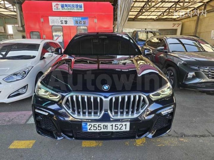 BMW X6 2021 — 2