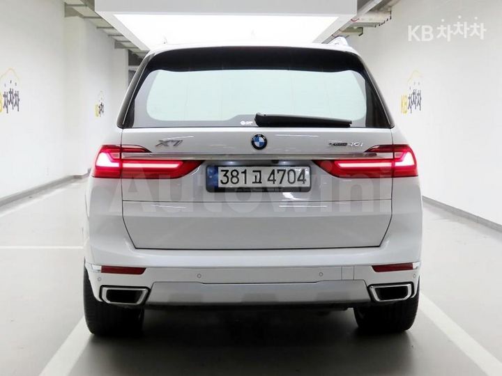 BMW X7 2021 — 3