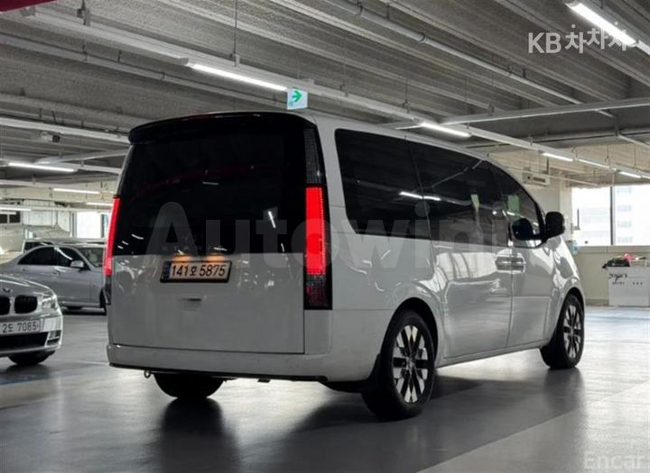Hyundai Staria 2022 — 2