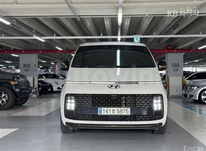 Hyundai Staria 2022 — 3
