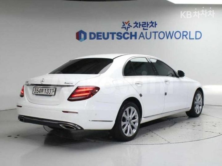 Mercedes Benz E Class 2020 — 2