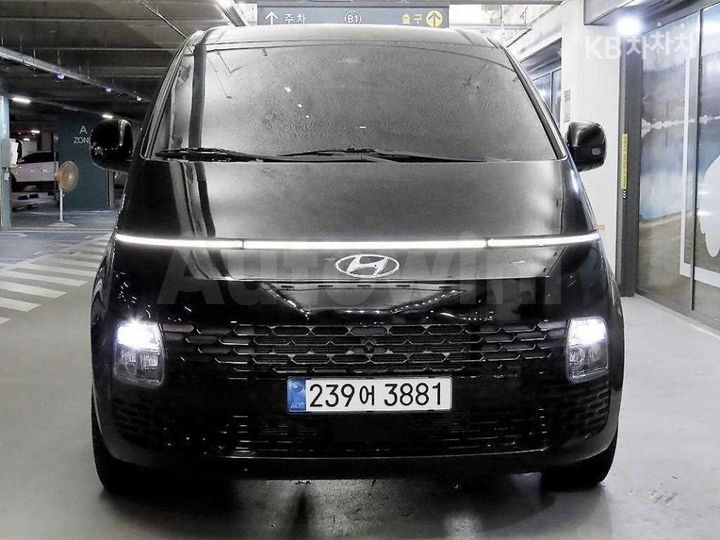 Hyundai Staria 2022 — 2