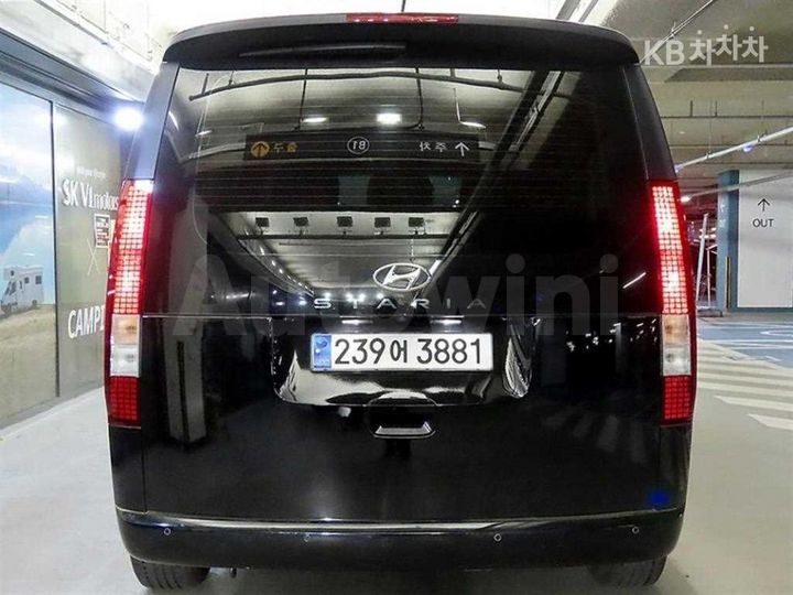 Hyundai Staria 2022 — 5