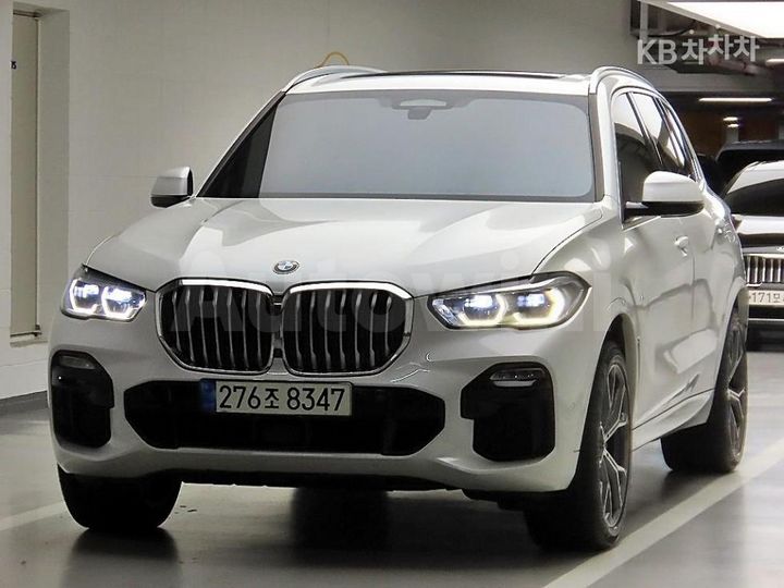 BMW X5 2021 — 2