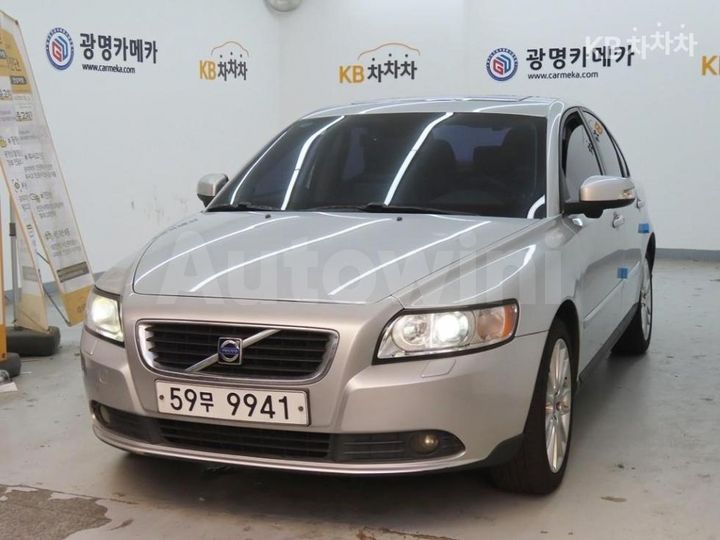 Volvo S40