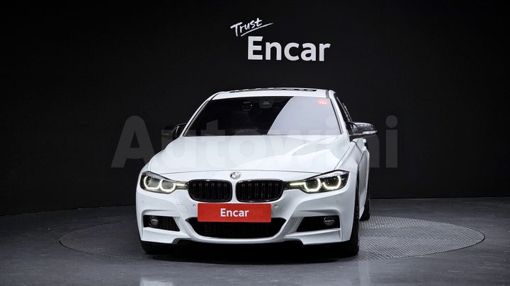 BMW 3 Series 2018 — 3