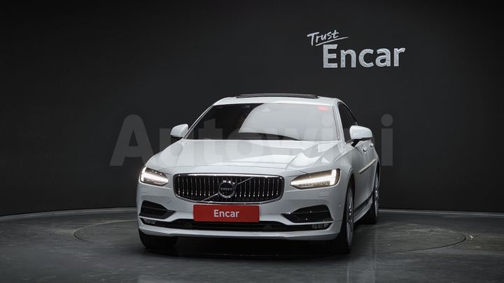 Volvo S90 2019 — 3