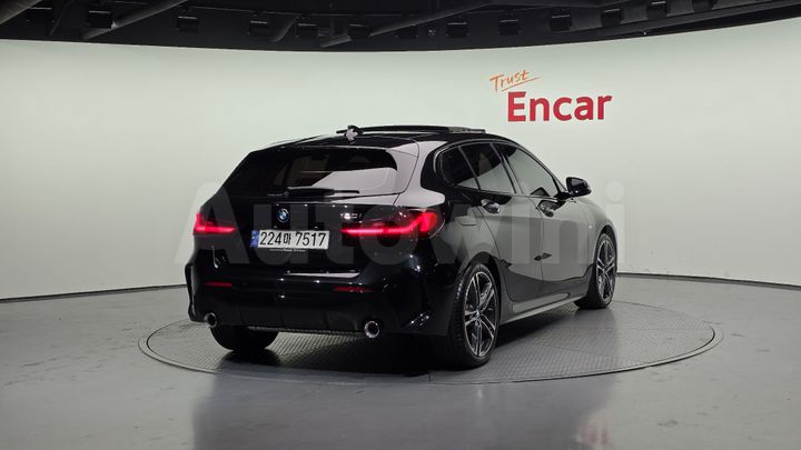 BMW 1 Series 2024 — 2