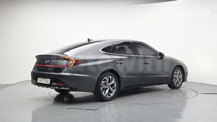 Hyundai Sonata 2022 — 2