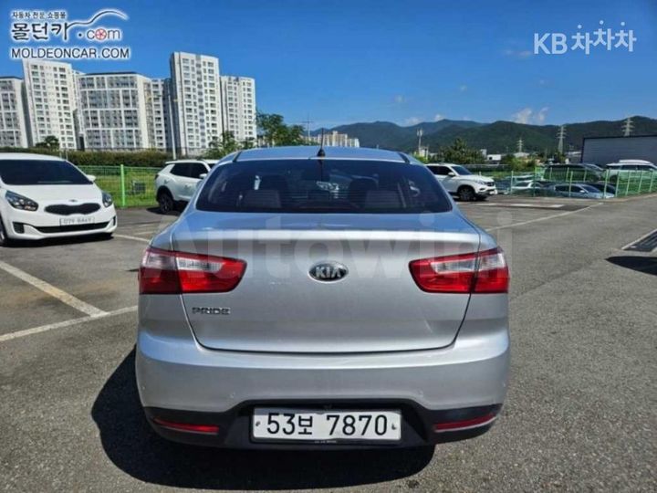 Kia Pride 2013 — 4
