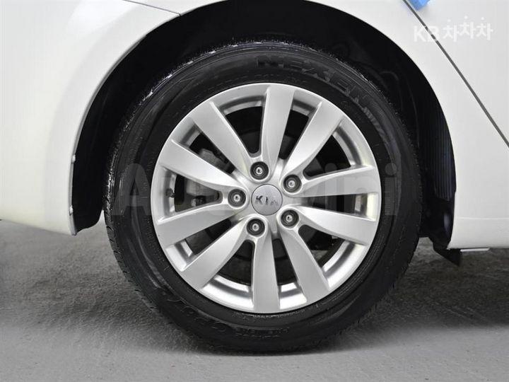 Kia K3 2013 — 5