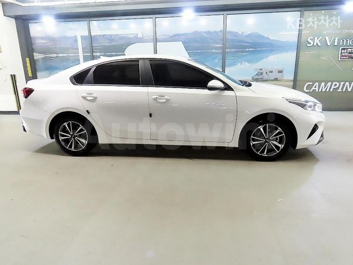 Kia K3 2022 — 3