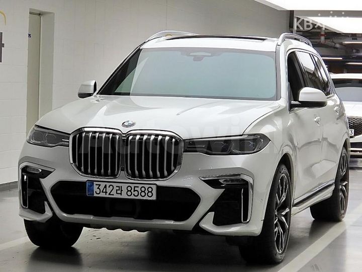 BMW X7 2021 — 2