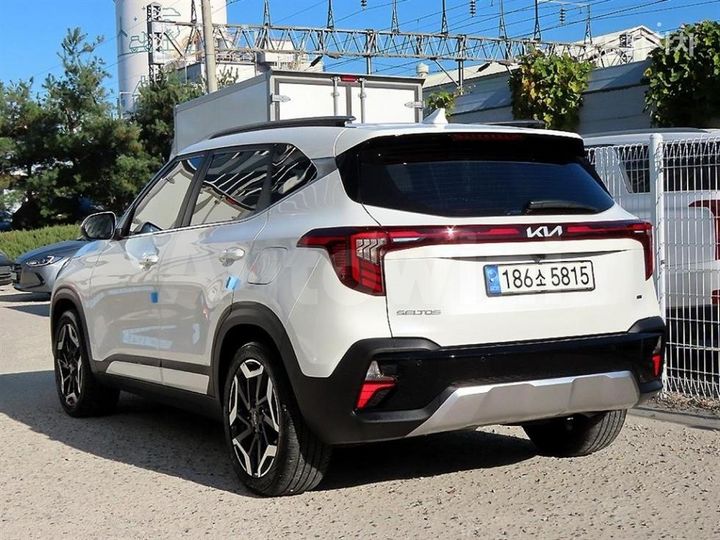 Kia Seltos 2023 — 3