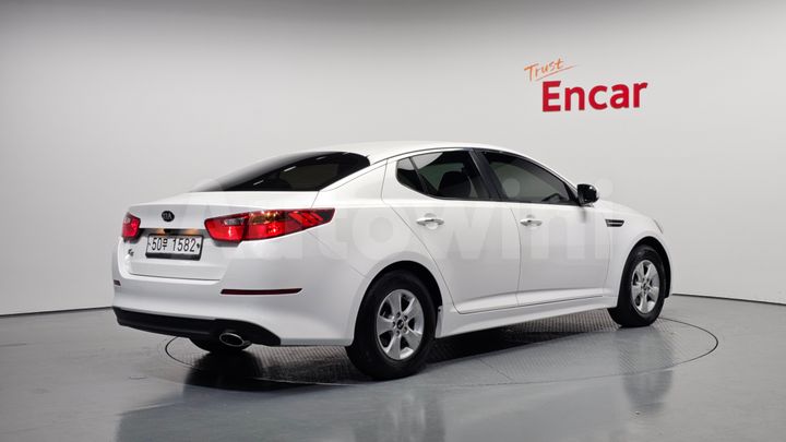 Kia K5 2015 — 2