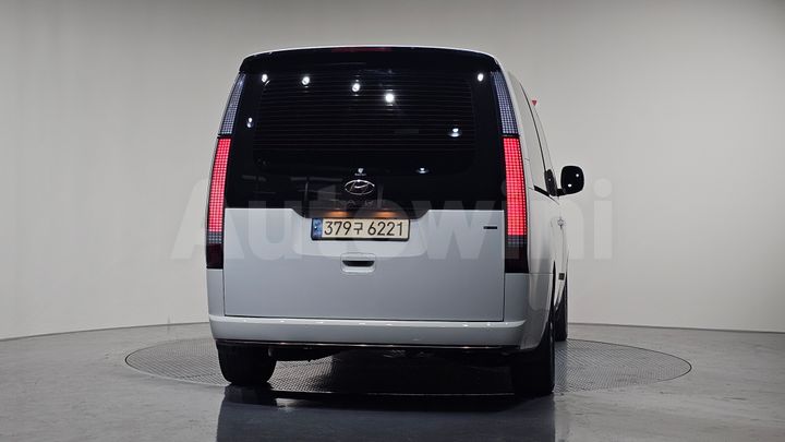 Hyundai Staria 2022 — 4