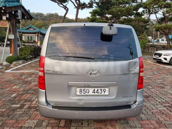 Hyundai Starex 2011 — 4