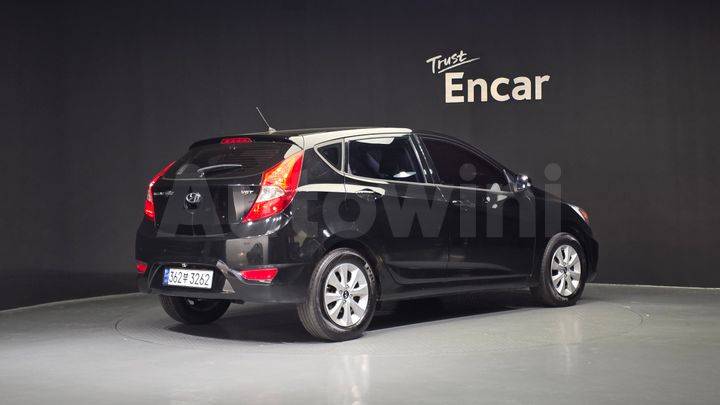 Hyundai Accent 2017 — 2