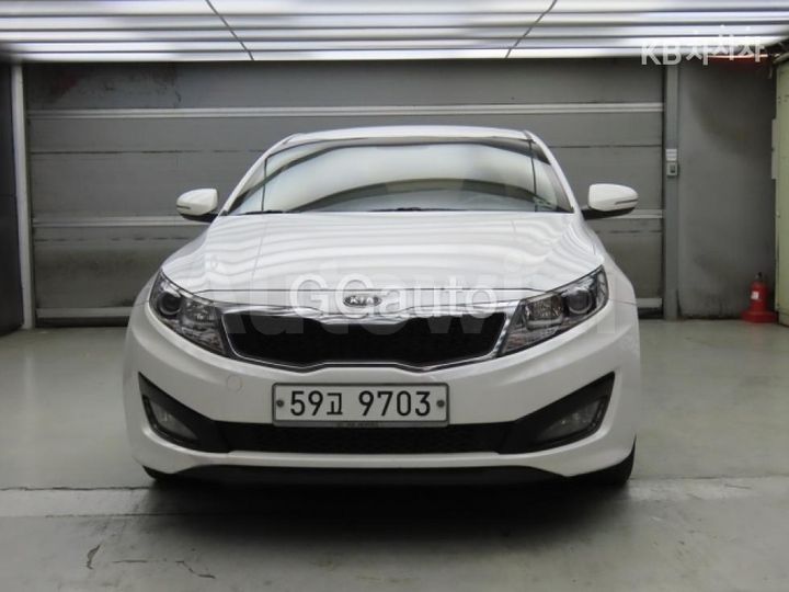 Kia K5 2011 — 2