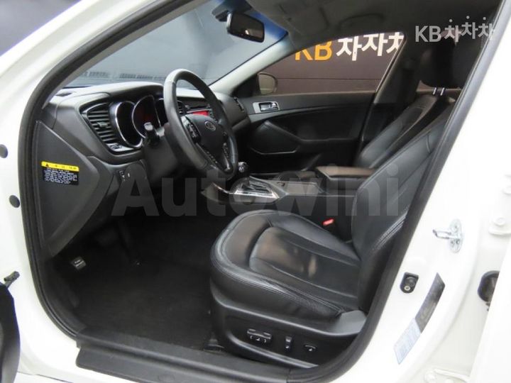 Kia K5 2011 — 5