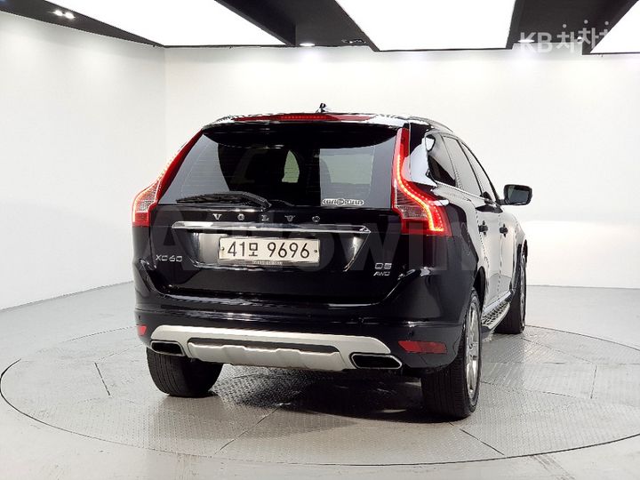 Volvo XC60 2015 — 3
