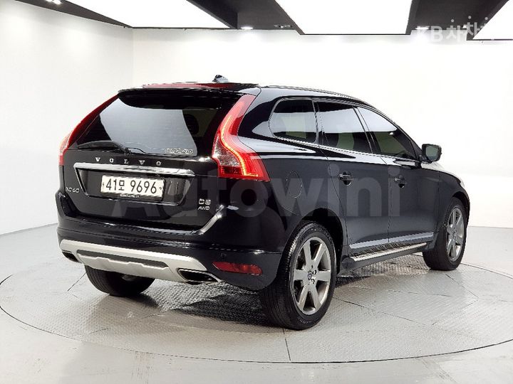Volvo XC60 2015 — 4