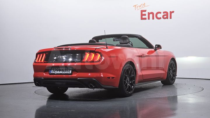 Ford Mustang 2021 — 2