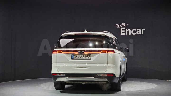 Kia Carnival 2022 — 4