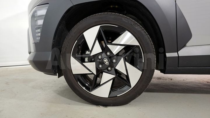 Hyundai Kona 2025 — 5