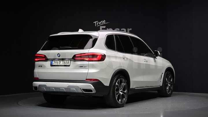 BMW X5 2022 — 2