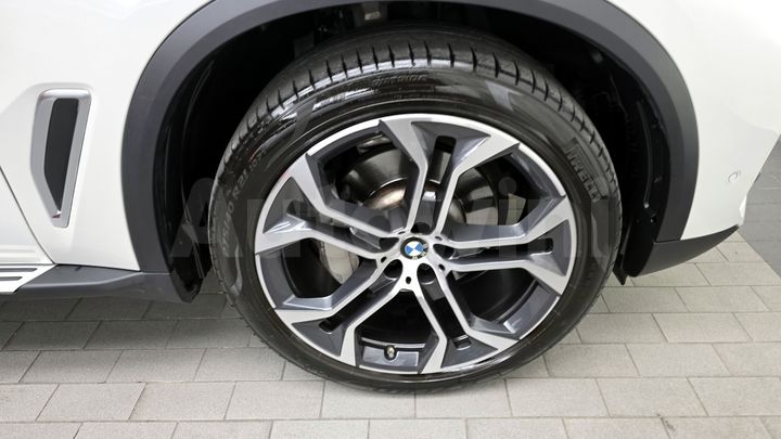 BMW X5 2022 — 5