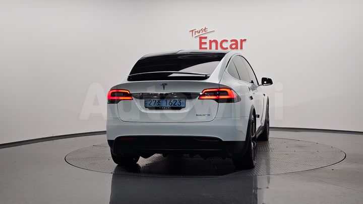 Tesla Model X 2020 — 4