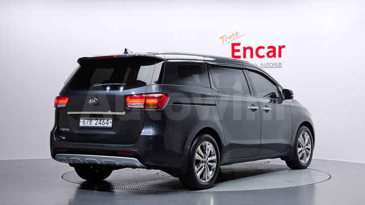 Kia Carnival 2015 — 2