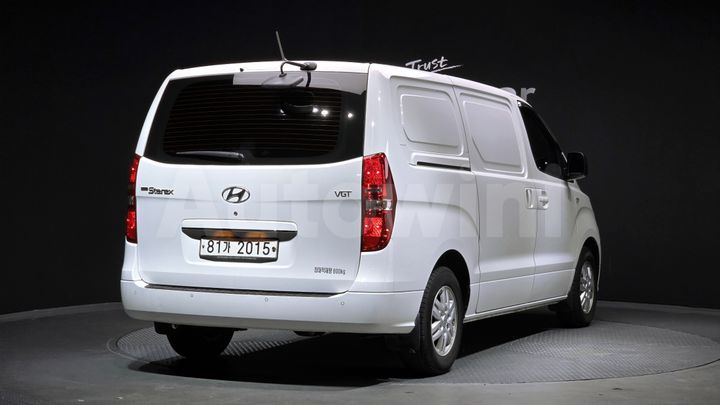 Hyundai Starex 2019 — 2