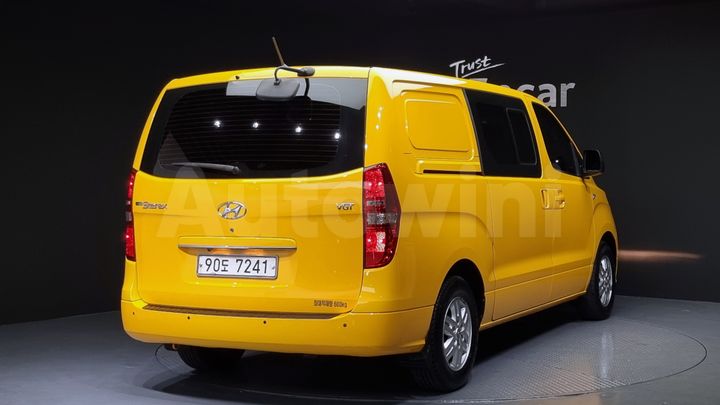 Hyundai Starex 2019 — 2