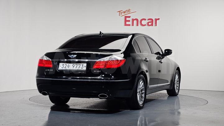 Hyundai Genesis 2011 — 2