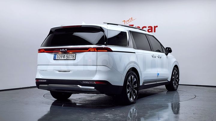 Kia Carnival 2022 — 2