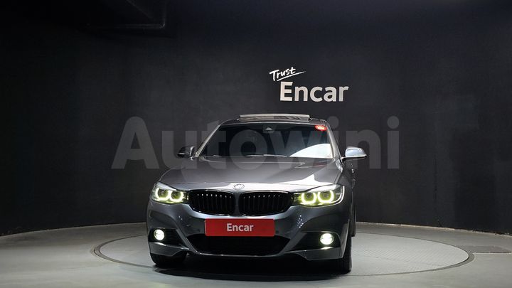 BMW 3 Series 2020 — 3