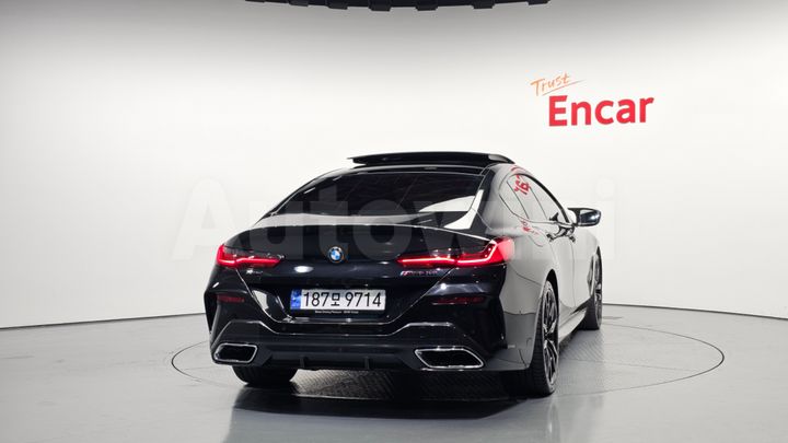 BMW 8 Series 2023 — 4