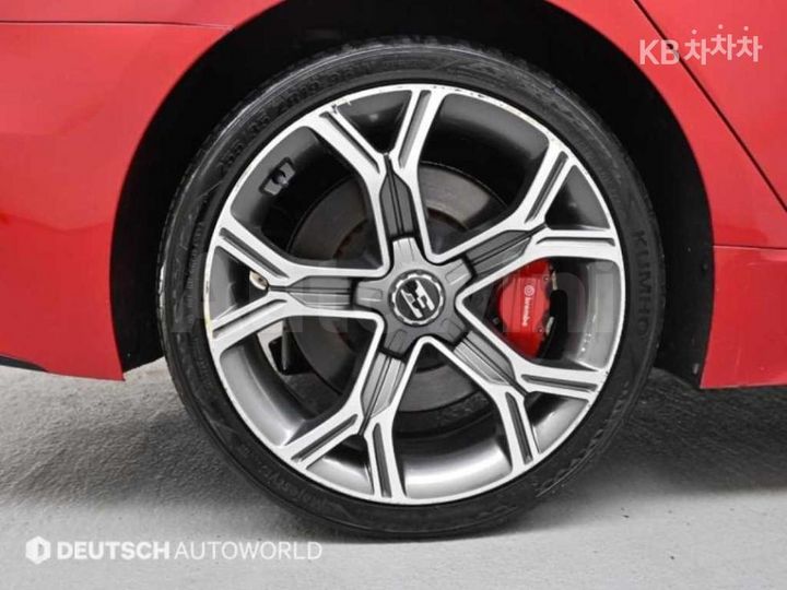 Kia Stinger 2019 — 5