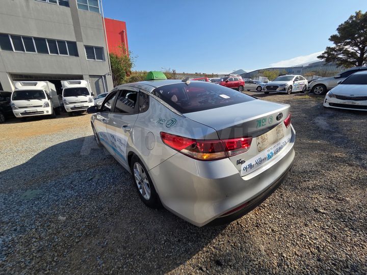 Kia K5 2017 — 4