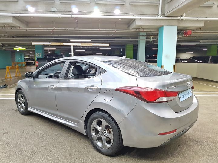 Hyundai Avante 2014 — 5