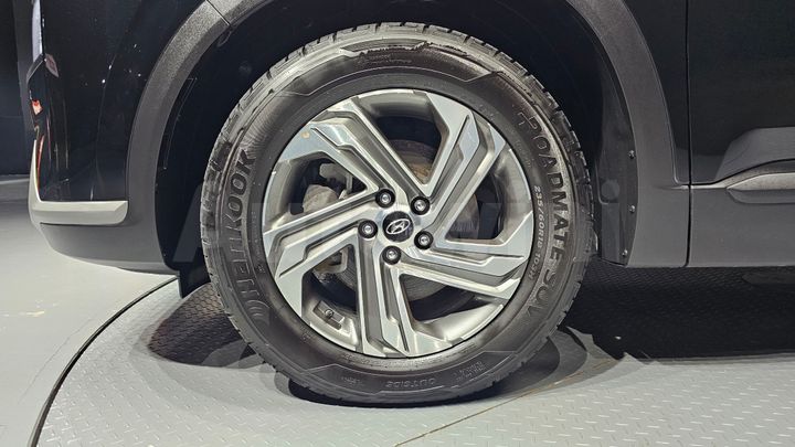 Hyundai SantaFe 2023 — 5