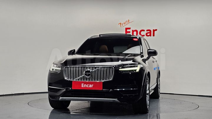 Volvo XC90 2017 — 3